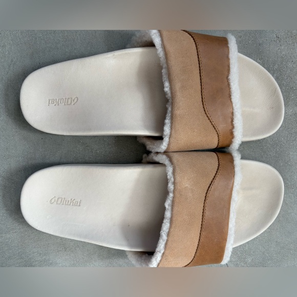 Olukai Hō‘ala Slide Shearling Sandal - Picture 6 of 13